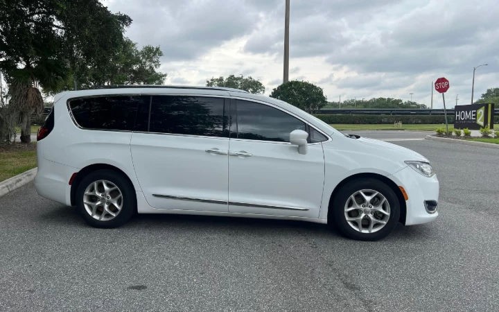 Chrysler Pacifica - Imagem 4