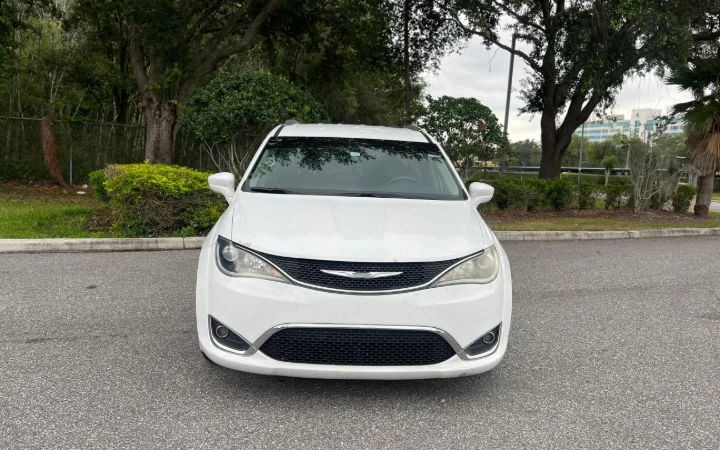 Chrysler Pacifica - Imagem 2
