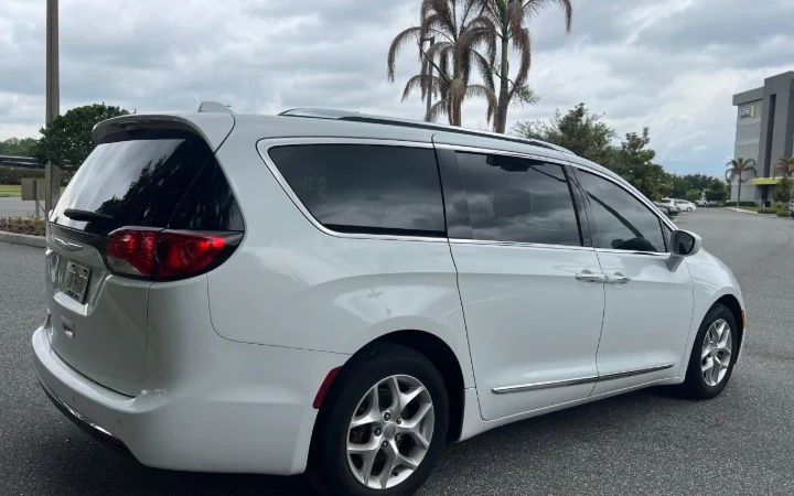 Chrysler Pacifica - Imagem 5