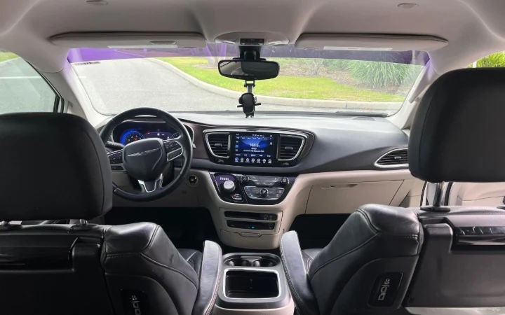 Chrysler Pacifica - Imagem 10