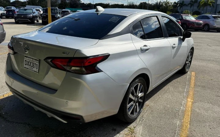 Nissan Versa - Imagem 7