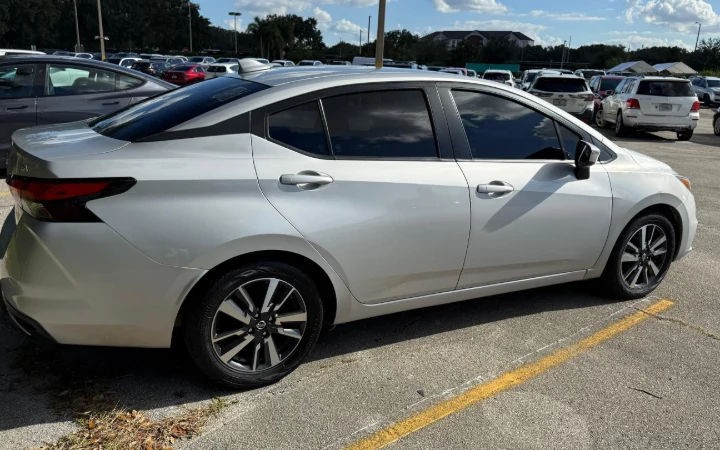Nissan Versa - Imagem 8