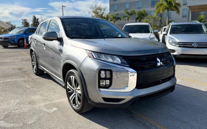 Mitsubishi Outlander Sport - Imagem 1