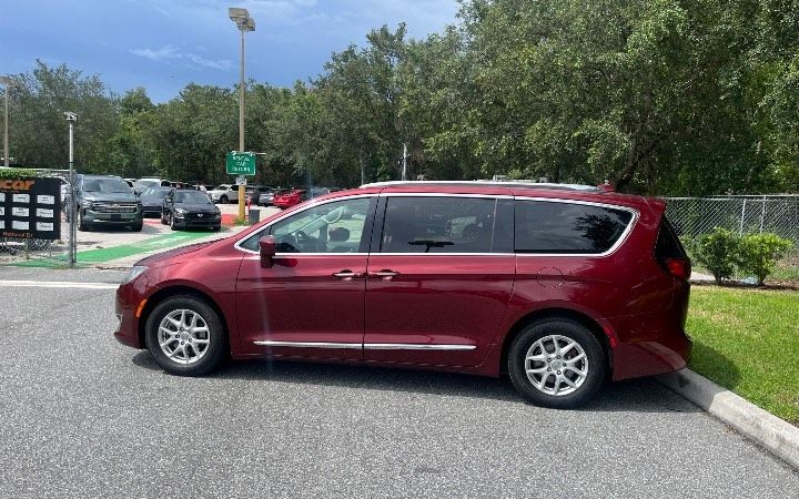 Chrysler Pacifica - Imagem 8