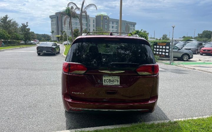 Chrysler Pacifica - Imagem 6