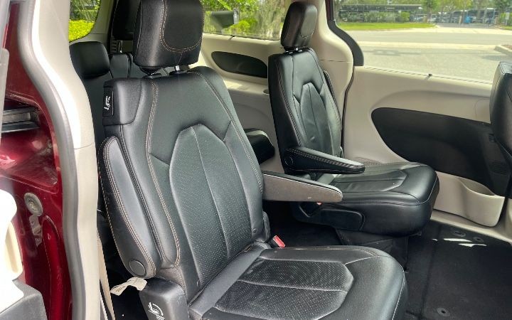 Chrysler Pacifica - Imagem 13