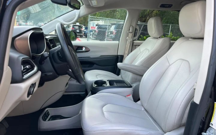 Chrysler Voyager - Imagem 8
